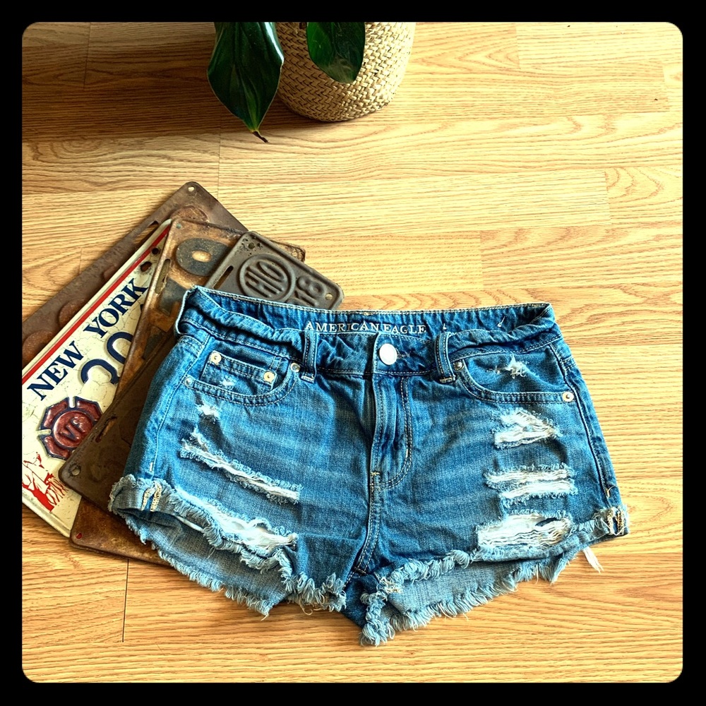 American Eagle Tomgirl shortie shorts jean zip fun